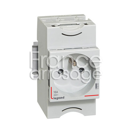Prise modulaire LEGRAND 2P + T 10/16A